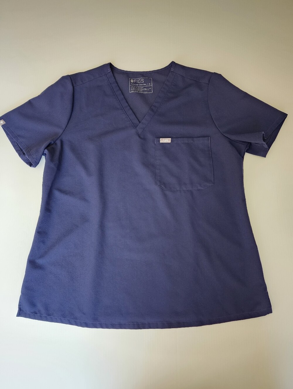 Figs Navy Catarina Top XL